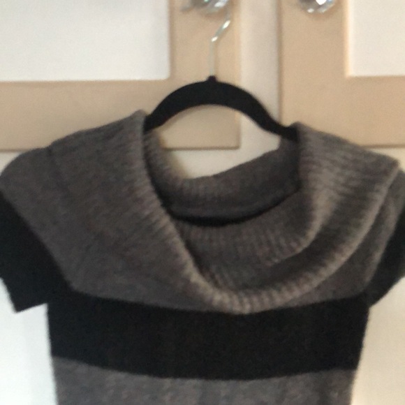 Turtle neck Sweater dress - Picture 2 of 4